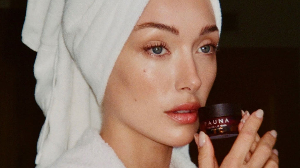 TINTED LIP MASK